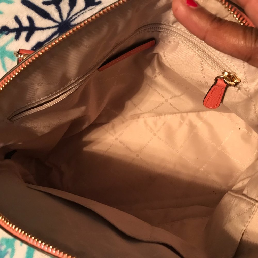 Michael Kors Peach Satchel - Picture 6 of 7